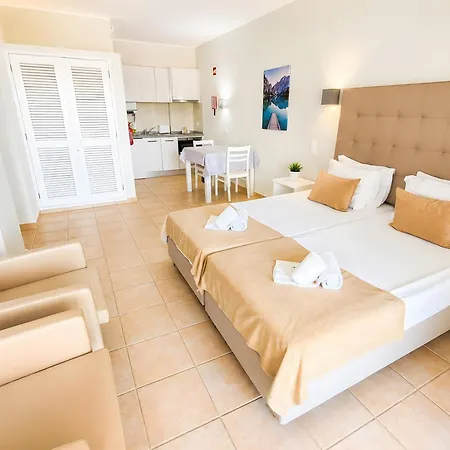 Big Terrace With Sea View 98 דירה